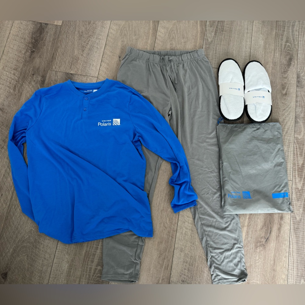 NWT United Polaris Pajamas + 2 pairs of slippers